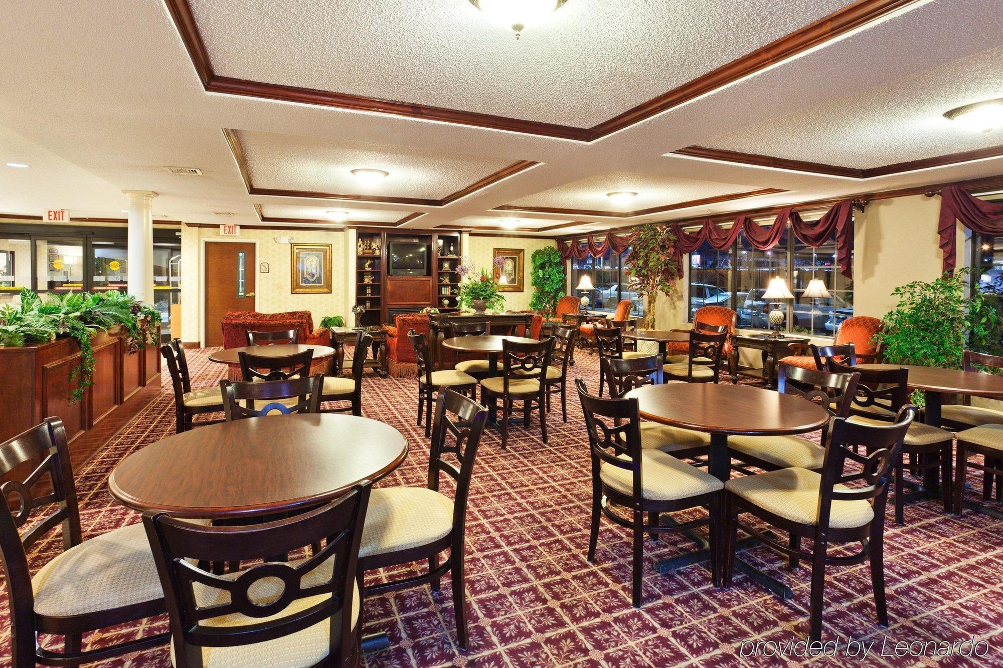 Holiday Inn Express Winston-Salem, An Ihg Hotel Restaurant photo