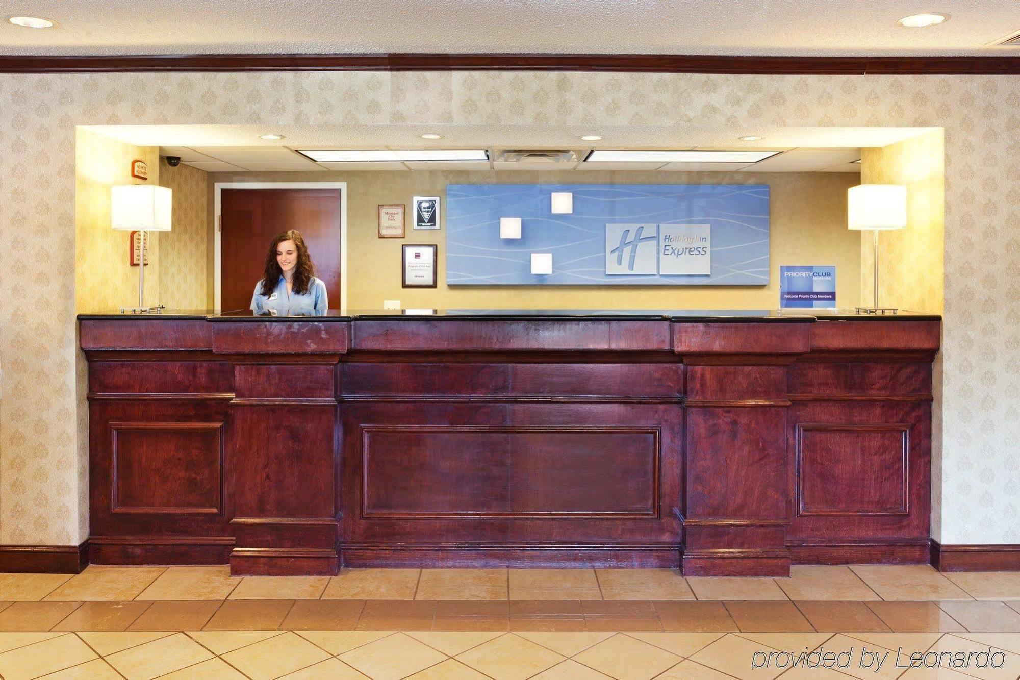 Holiday Inn Express Winston-Salem, An Ihg Hotel Interior photo